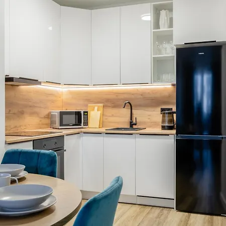 Lily Apart Apartment For 6 People & Free Private Parking 公寓 *