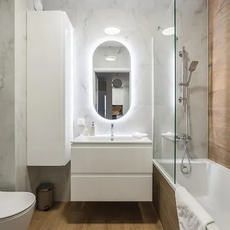 Lily Apart Apartment For 6 People & Free Private Parking