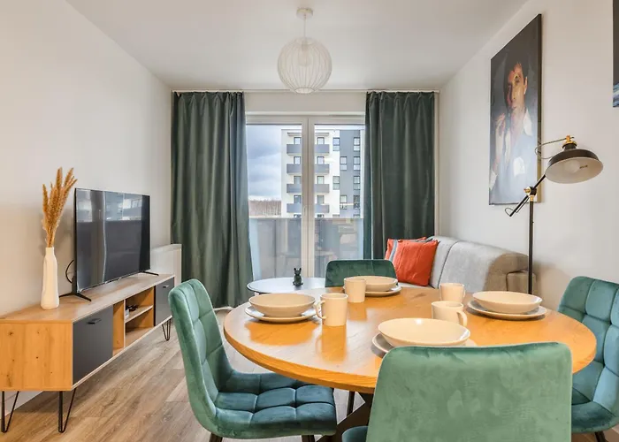 Lily The Big Screen For 6 People & Parking Daire